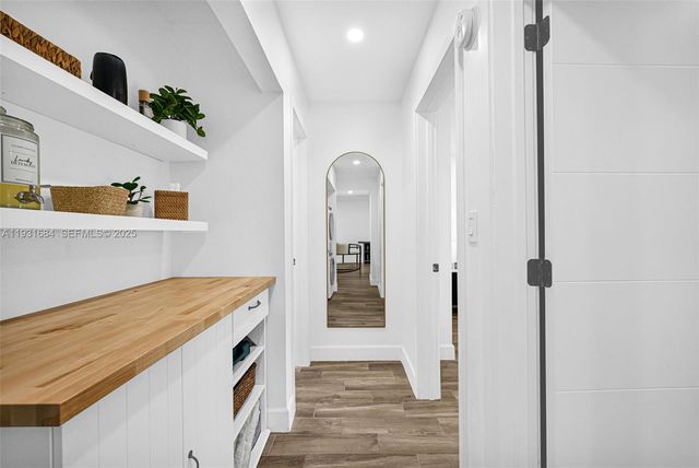 8609 SW 68th Ct 24, Pinecrest, FL 33156