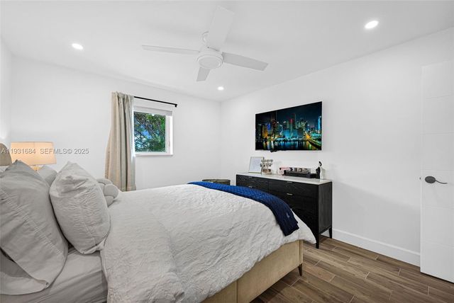 8609 SW 68th Ct 24, Pinecrest, FL 33156