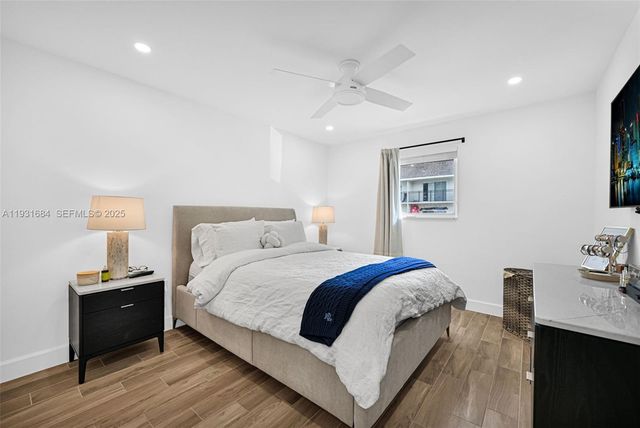 8609 SW 68th Ct 24, Pinecrest, FL 33156