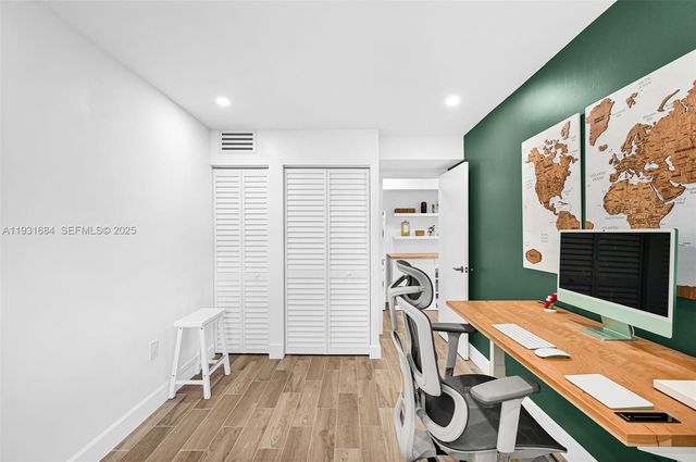 8609 SW 68th Ct 24, Pinecrest, FL 33156