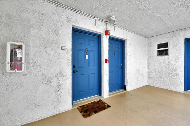 8609 SW 68th Ct 24, Pinecrest, FL 33156