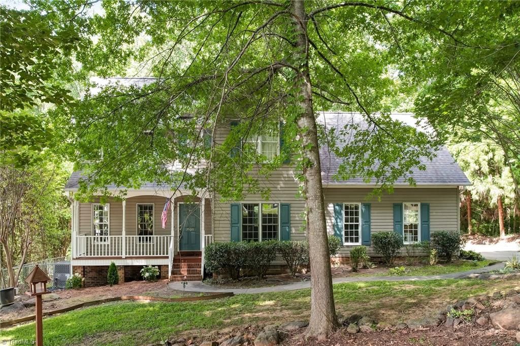 7509 Keating Drive, Oak Ridge, NC 27310