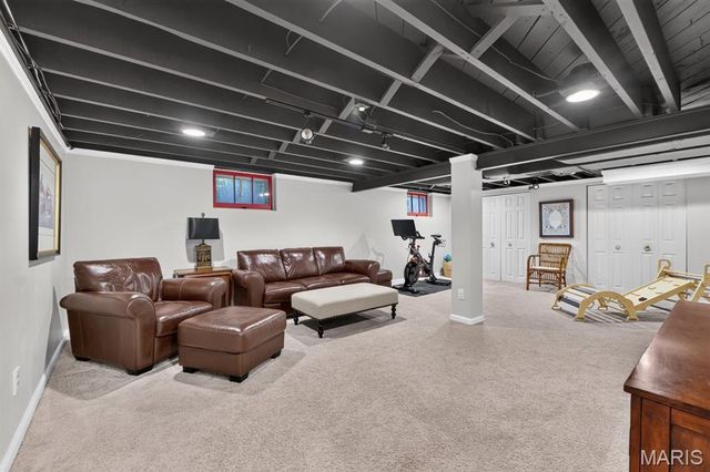 1646 Dearborn Drive, Warson Woods, MO 63122
