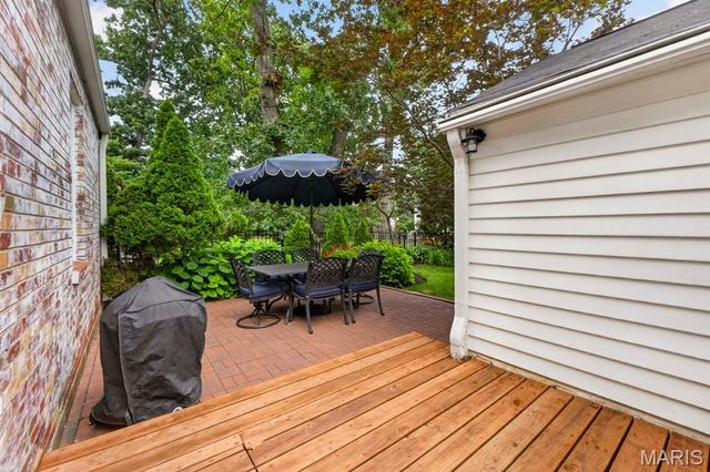 1646 Dearborn Drive, Warson Woods, MO 63122