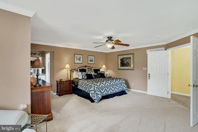 22 HOPE RD, Holland, PA 18966