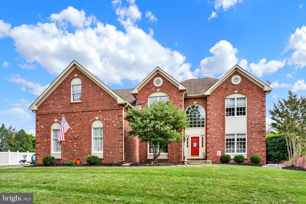 22 HOPE RD, Holland, PA 18966