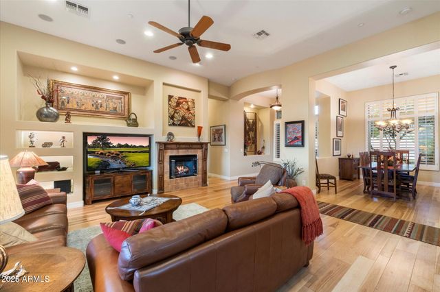 41348 N CONGRESSIONAL Drive, Anthem, AZ 85086