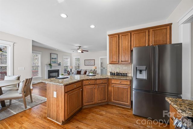 1039 Hunters Run Drive, Tega Cay, SC 29708
