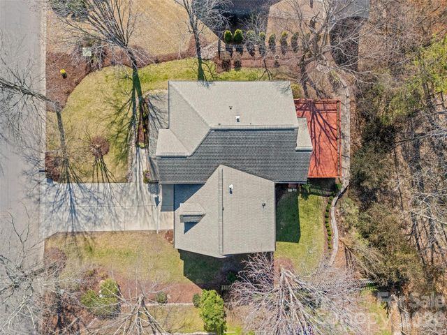 1039 Hunters Run Drive, Tega Cay, SC 29708