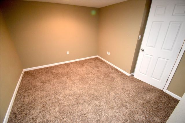 4005 66th Street, Urbandale, IA 50322