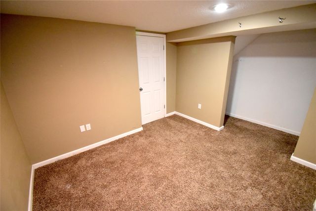 4005 66th Street, Urbandale, IA 50322