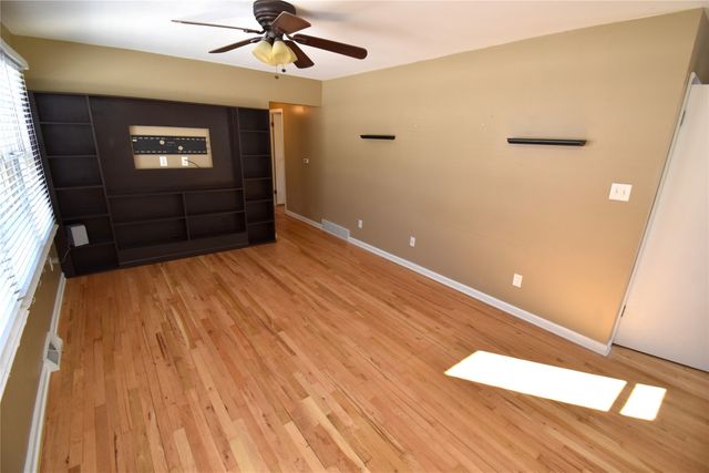 4005 66th Street, Urbandale, IA 50322