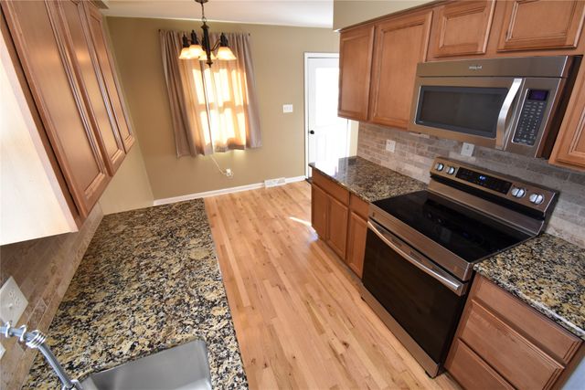 4005 66th Street, Urbandale, IA 50322