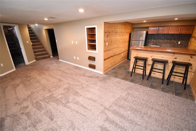 4005 66th Street, Urbandale, IA 50322