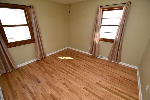 4005 66th Street, Urbandale, IA 50322