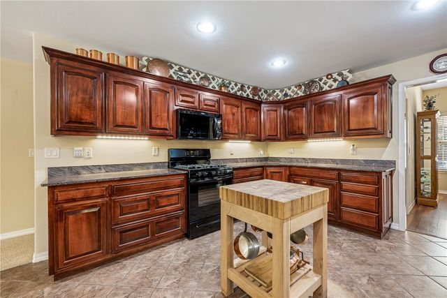 1 Kincardine Lane, Bella Vista, AR 72715