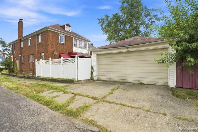 18719 Roselawn Street, Detroit, MI 48221
