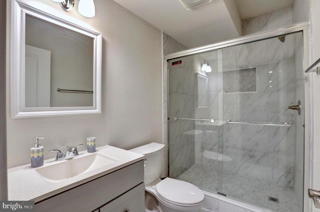 24289 GRAYLEAF WILLOW PL, Aldie, VA 20105