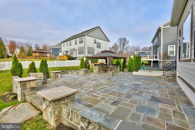 24289 GRAYLEAF WILLOW PL, Aldie, VA 20105