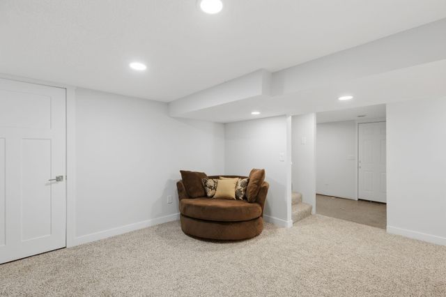 340 Ranchview Lane N, Plymouth, MN 55447