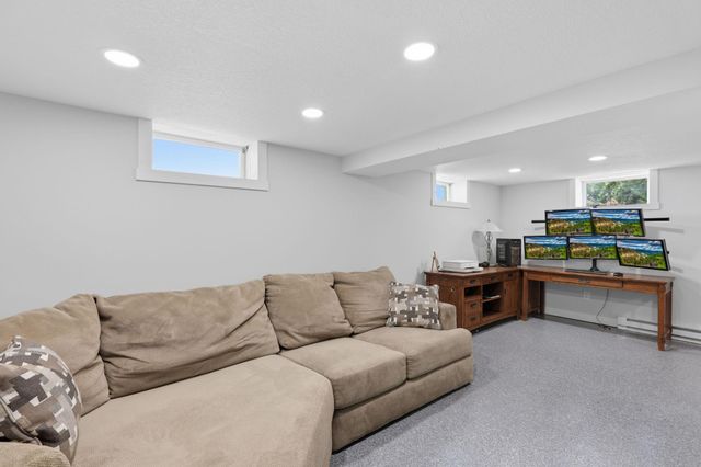 340 Ranchview Lane N, Plymouth, MN 55447