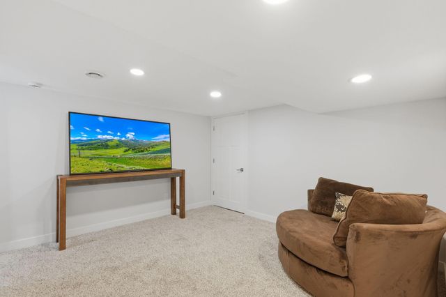 340 Ranchview Lane N, Plymouth, MN 55447