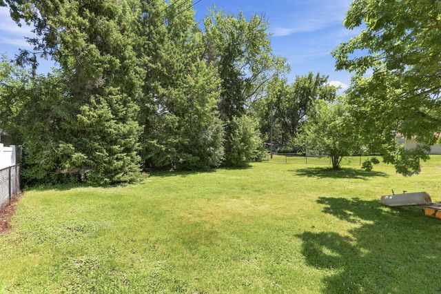340 Ranchview Lane N, Plymouth, MN 55447