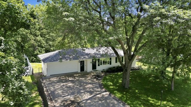 340 Ranchview Lane N, Plymouth, MN 55447