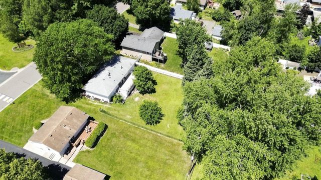 340 Ranchview Lane N, Plymouth, MN 55447