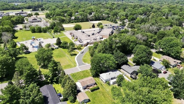 340 Ranchview Lane N, Plymouth, MN 55447