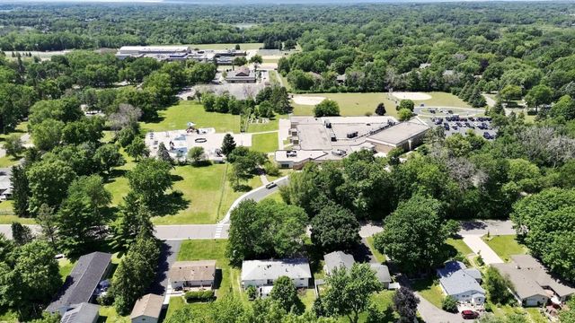340 Ranchview Lane N, Plymouth, MN 55447