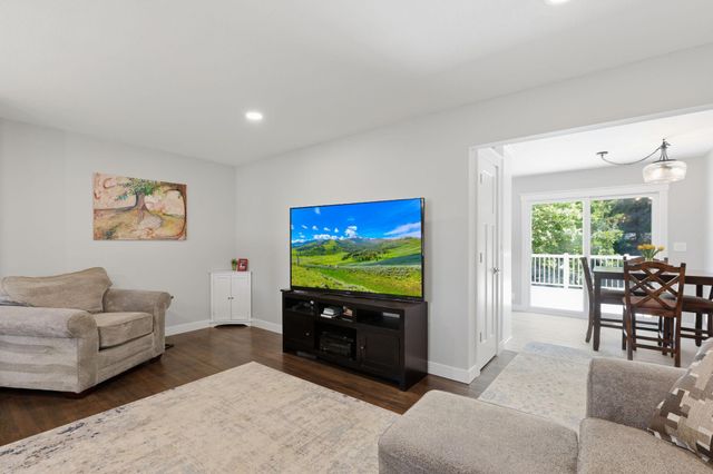 340 Ranchview Lane N, Plymouth, MN 55447