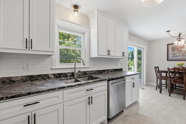 340 Ranchview Lane N, Plymouth, MN 55447