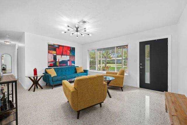 409 NW 27th St, Wilton Manors, FL 33311