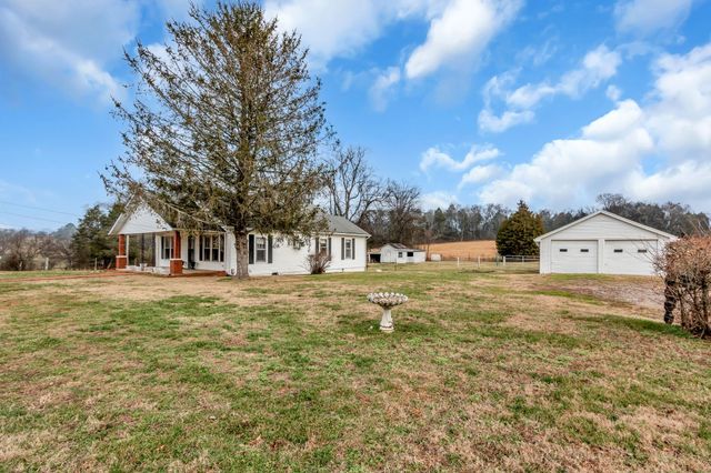 3288 Williamsport Pike, W, Williamsport, TN 38487