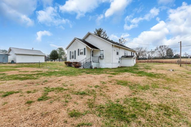 3288 Williamsport Pike, W, Williamsport, TN 38487