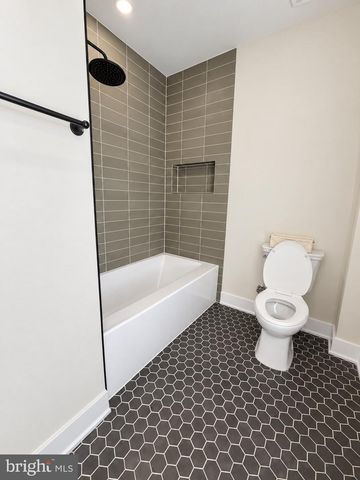 120 S MAIN ST, Pennington, NJ 08534