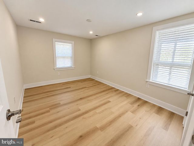120 S MAIN ST, Pennington, NJ 08534