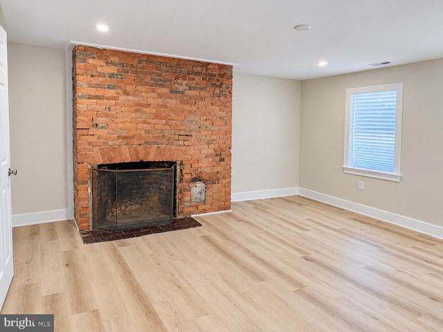120 S MAIN ST, Pennington, NJ 08534