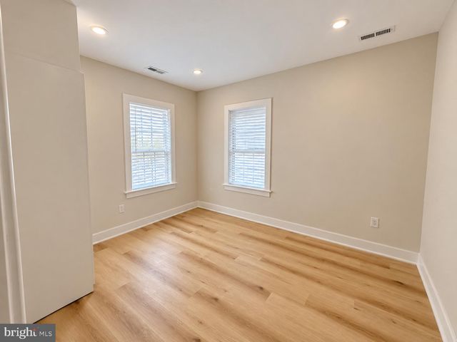 120 S MAIN ST, Pennington, NJ 08534