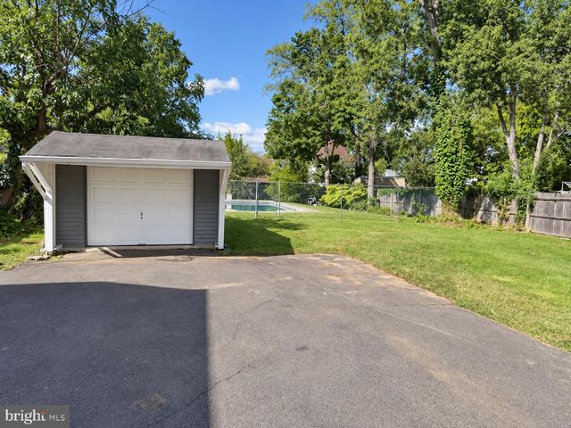 120 S MAIN ST, Pennington, NJ 08534