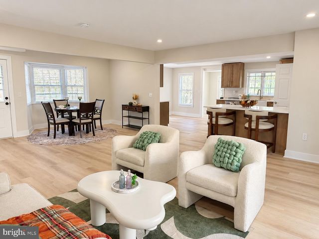 120 S MAIN ST, Pennington, NJ 08534
