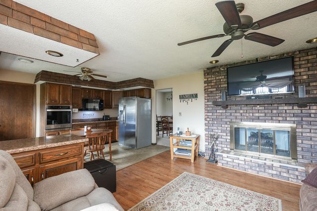 4906 W Hilltop Drive, Kankakee, IL 60901