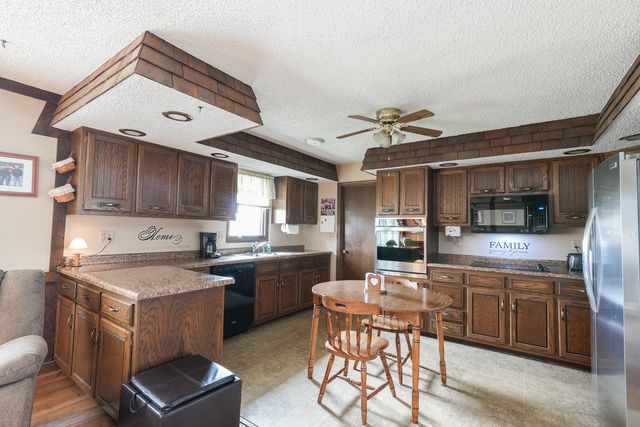 4906 W Hilltop Drive, Kankakee, IL 60901