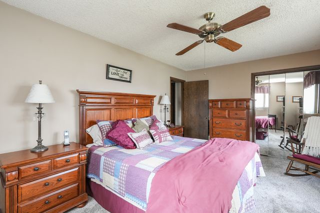 4906 W Hilltop Drive, Kankakee, IL 60901