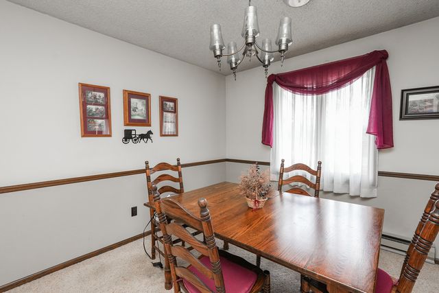 4906 W Hilltop Drive, Kankakee, IL 60901