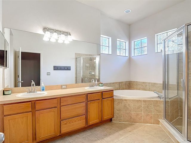 7438 GUNN HIGHWAY, Tampa, FL 33625