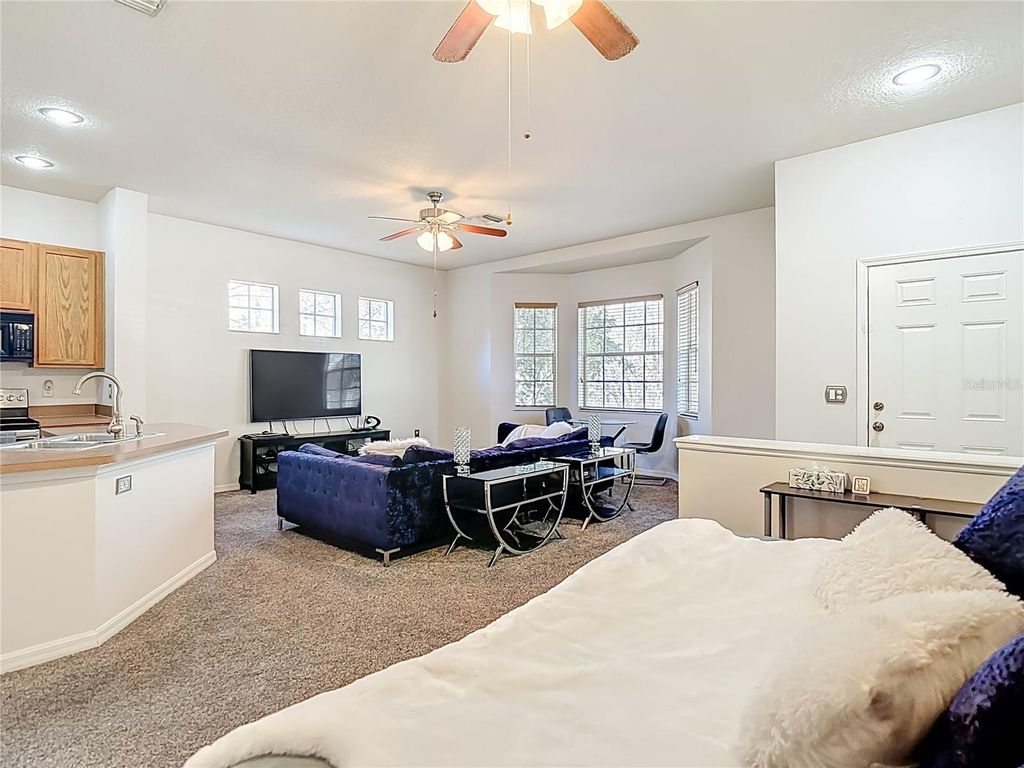 Image 17 of property listing at 7438 GUNN HIGHWAY, Tampa, FL 33625