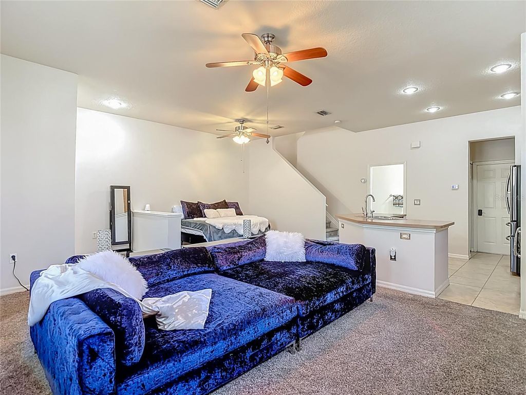 Image 4 of property listing at 7438 GUNN HIGHWAY, Tampa, FL 33625