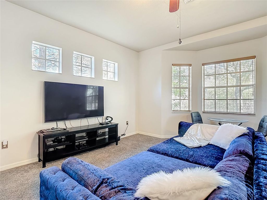 Image 7 of property listing at 7438 GUNN HIGHWAY, Tampa, FL 33625